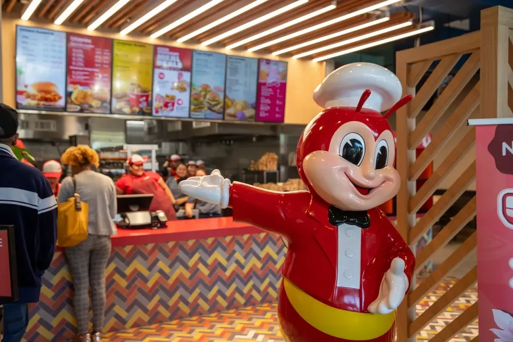 Linh vật “Chú ong vui vẻ” của Jollibee