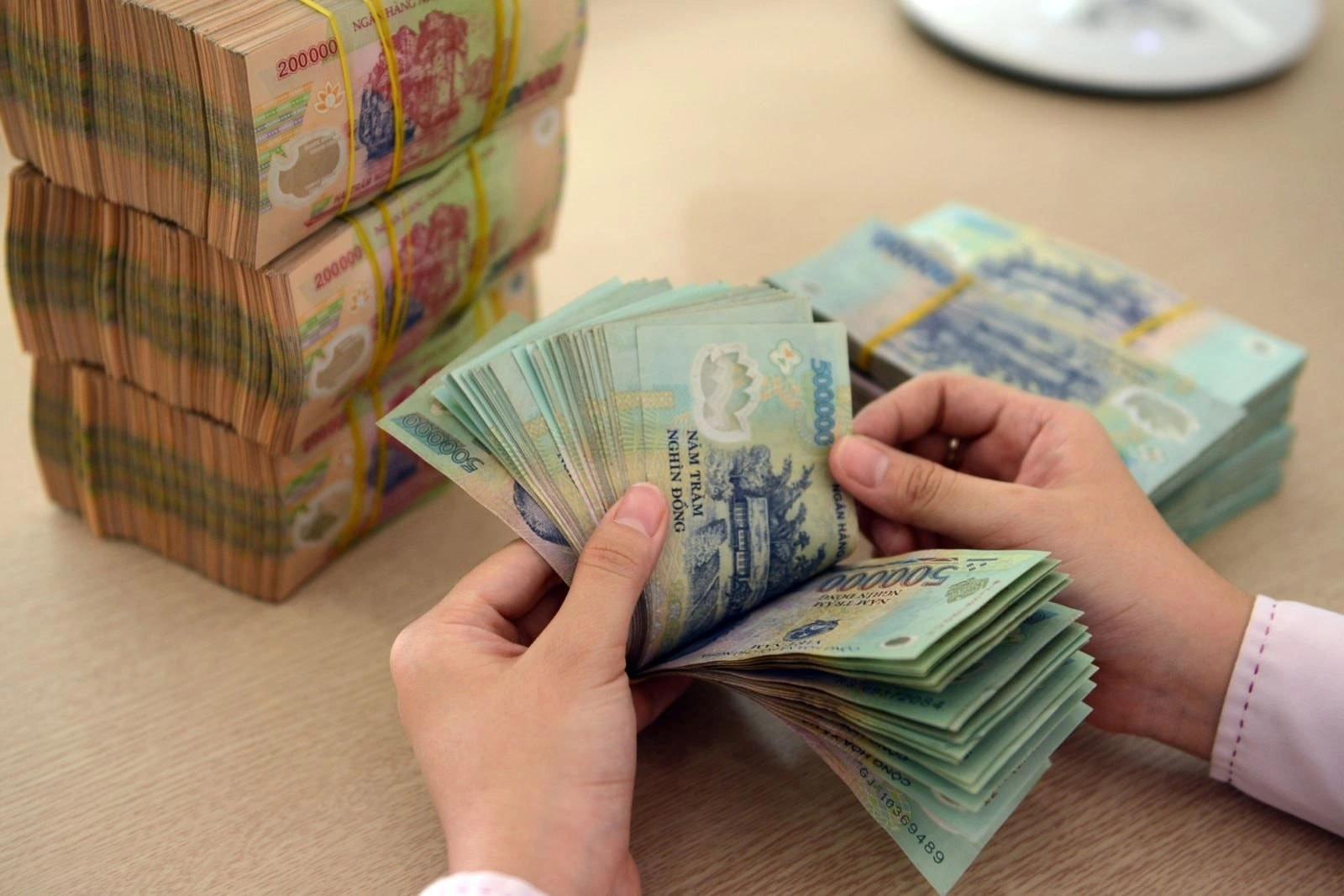 thưởng Tết không phải là nghĩa vụ bắt buộc, nhưng một khi đã đưa vào quy chế, nó trở thành một cam kết cần được thực hiện.